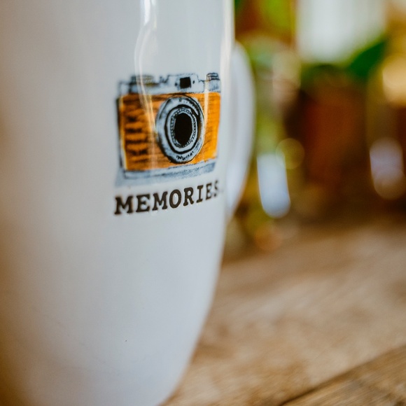 Rae Dunn 'MEMORIES' Camera Mug - Picture 5 of 5